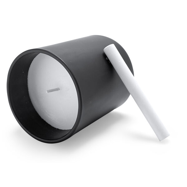 Aromatizēta svece keramikas traukā ar tāfeles virsmu